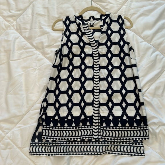 Crown and Ivy sleeveless tunic. Size S. Back longer than front.  Navy and white - Picture 1 of 2